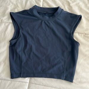 Lululemon blue halter crop top size 4